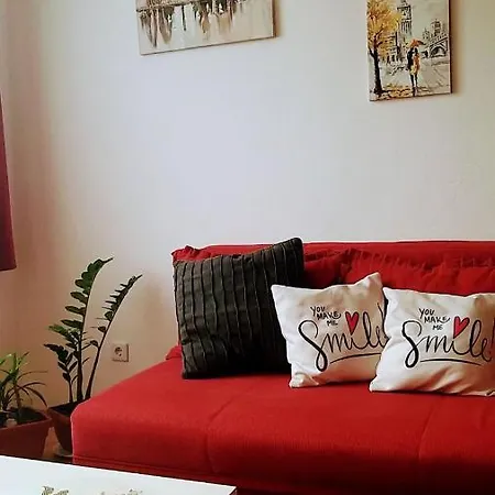 Apartment Lovely With Free Parking