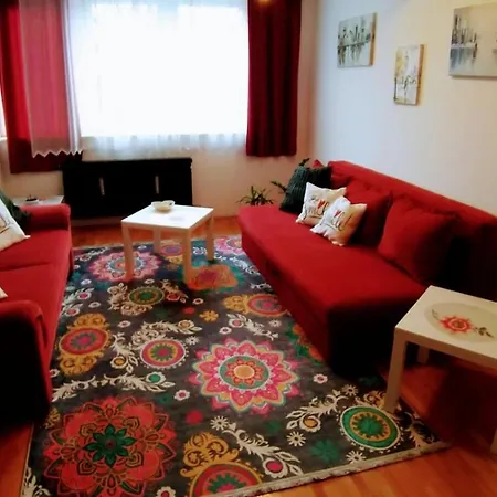Apartment Lovely With Free Parking