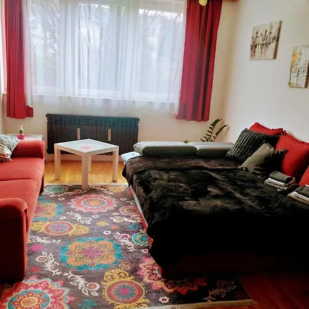 Apartment Lovely With Free Parking